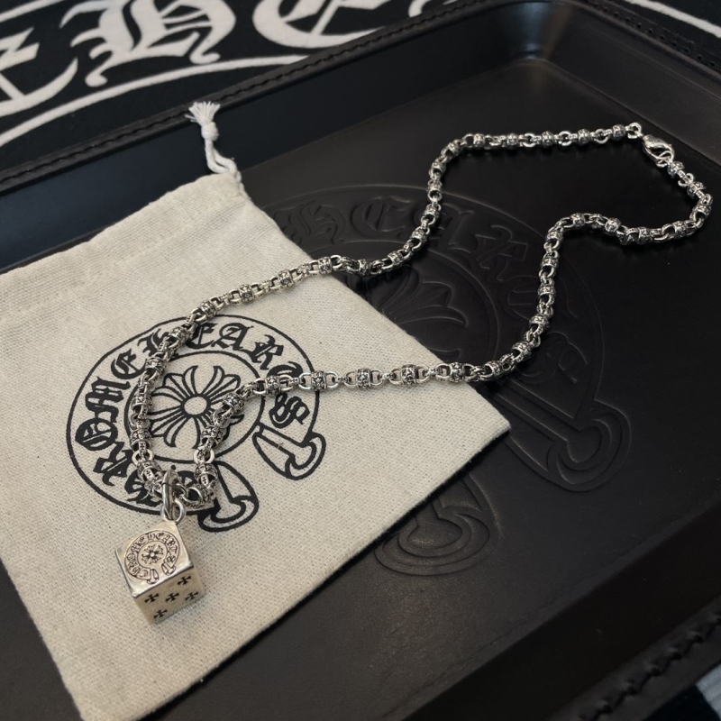 Ch*0me He**ts necklaces